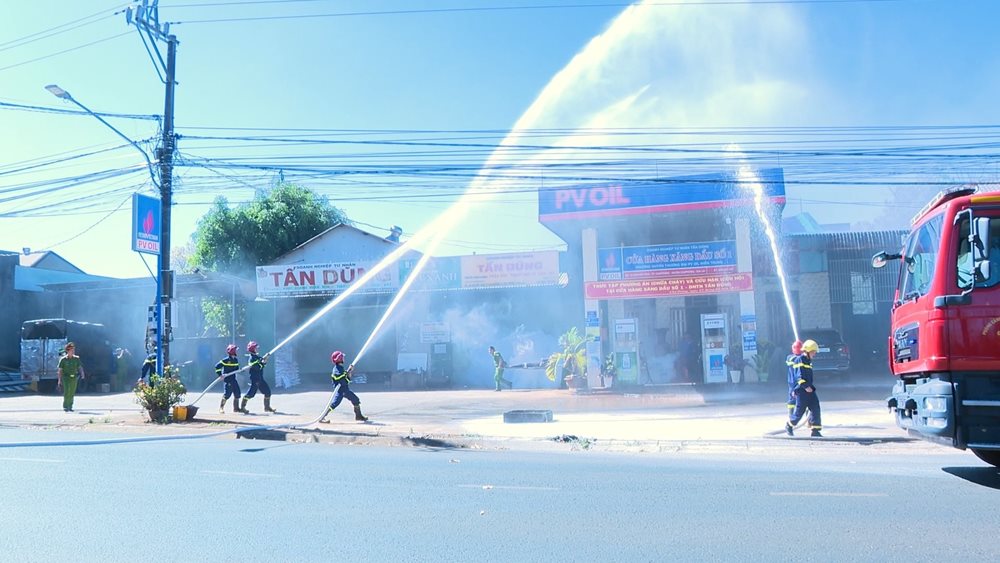 Huyện Chư Prông: Đa dạng tuyên truyền nâng cao ý thức người dân trong phòng cháy, chữa cháy