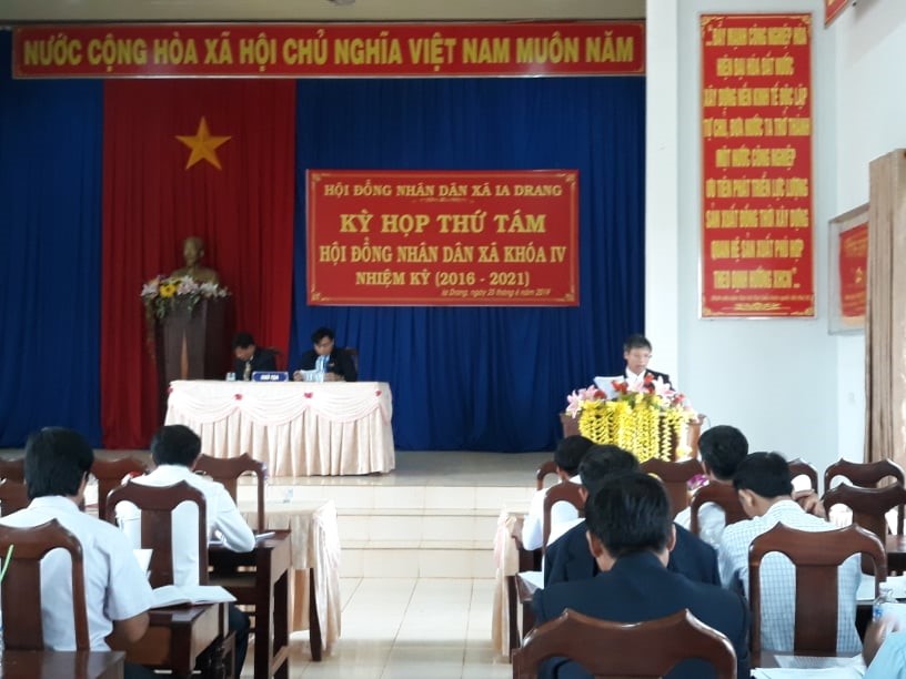HĐND xã Ia Drang tổ chức Kỳ họp thứ tám khóa IV, nhiệm kỳ (2016- 2021)